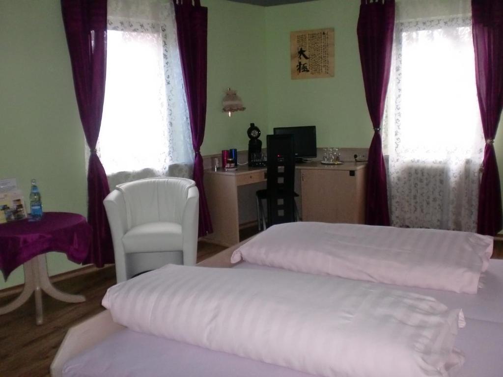 Hotel Sonne Bad Wildbad Værelse billede